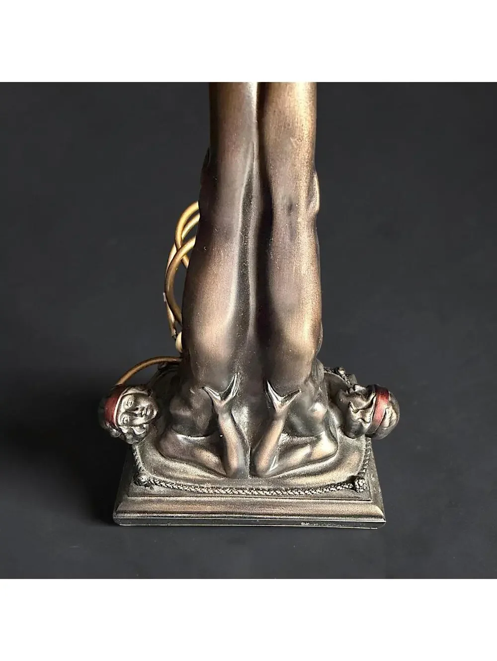 Vintage Art Deco Style Nude Lady Leg Figural Table Lamp Hollywood Regency - 15